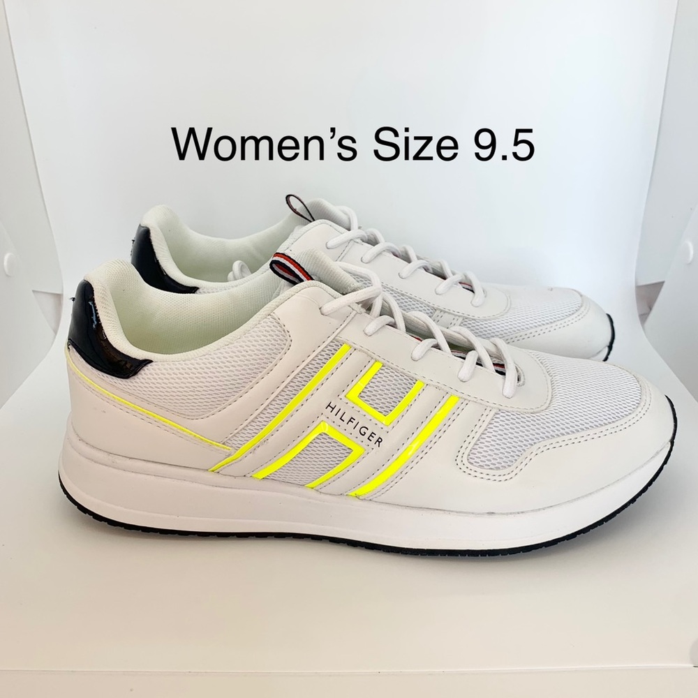 NWOB Tommy Hilfiger Women’s White Sneakers Shoes Sz 9.5